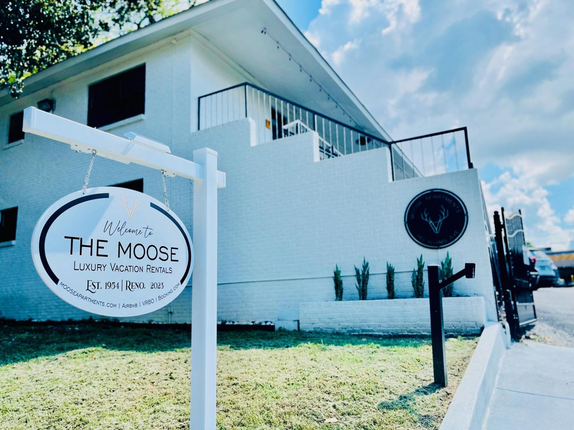 The Moose #5 - Modern Comfy With King Bed, Free Parking & Fast Wifi * Memphis